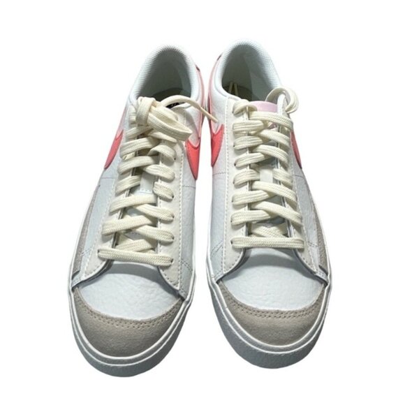 Nike Blazer Low 77 White & Pink Swoosh Sneakers Boys Size 7Y New With Tags - Picture 7 of 13